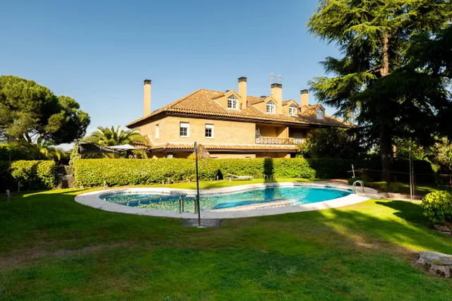 Casa o chalet independiente en calle XIX, Las Matas - Peñascales, Las Rozas de Madrid — 38