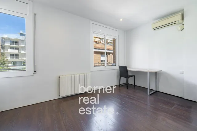 Chalet adosado en venta en Calle de Sant Josep — 42