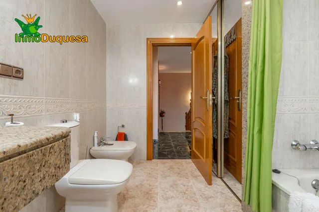 Casa pareada con 4 dormitorios en Otura. — 30