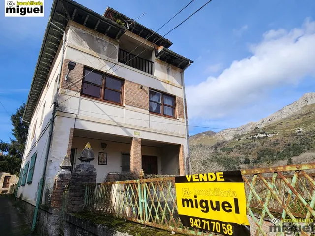 Se vende gran propiedad para rehabilitar en Abándames, Peñam