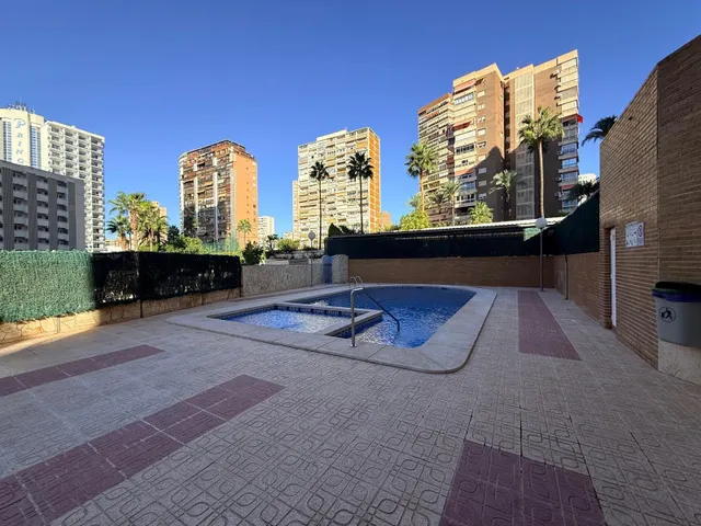 Fantástico piso de dos dormitorios en el centro de Benidorm — 24