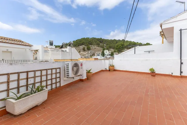 "Vivienda reformada con vistas privilegiadas". — 36