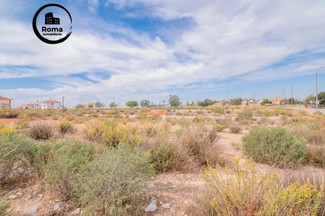 Oportunidad en venta de solar urbano en Otura — 18