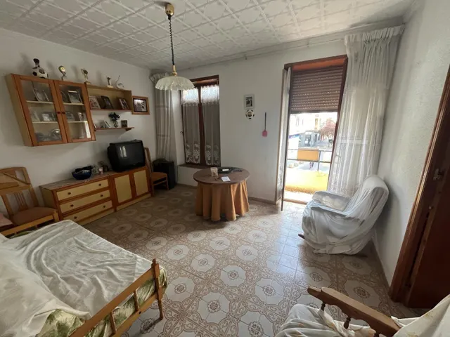 PISO CÉNTRICO DE CORREDERA  MUY AMPLIO. IDEAL PARA REFORMAR. TERRAZA ENORME — 9