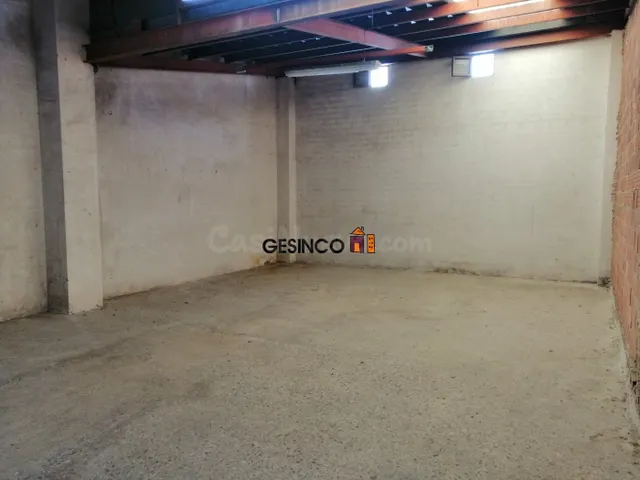 LOCAL COMERCIAL CON GRAN VISIBILIDAD — 3