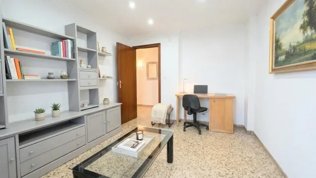 Reina victoria, junto al hiperber, 150 m2, 4 dormitorios, 2 baños, séptima planta con ascensor — 17