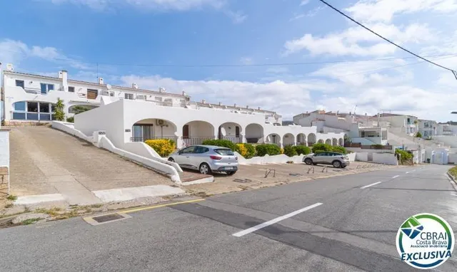 Chalet pareado en venta en Calle Joan Timoneda — 24