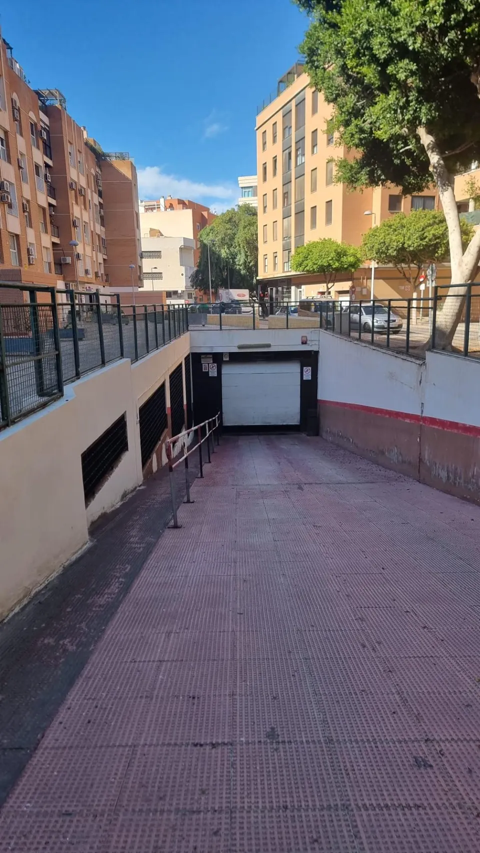 Se venden dos plazas de garaje en ciudad jardín – 32 m2