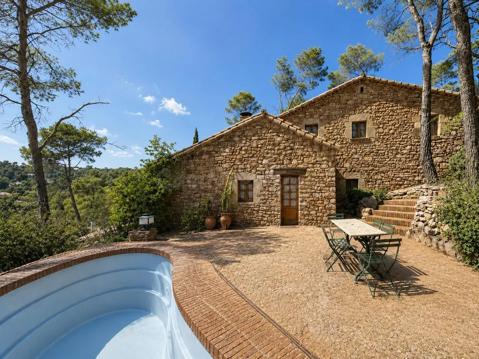 UNA MASIA D'ENCANT PER A VOSALTRES