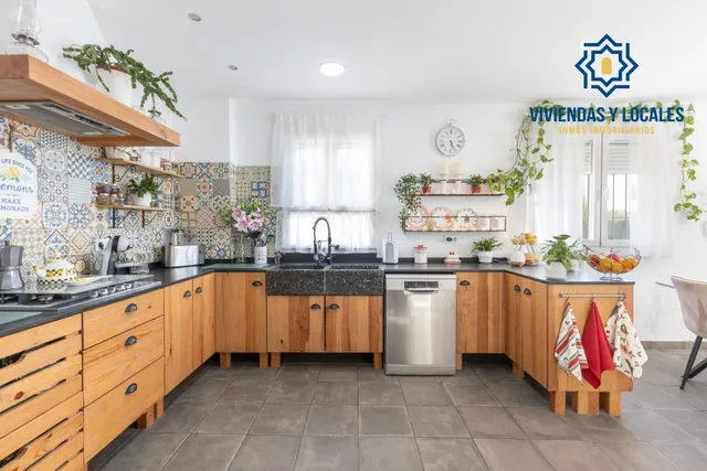 ¡MAGNIFICO CHALET INDEPENDIENTE CON CALIDADES ESPECTACULARES Y PISCINA PRIVADA EN GOJAR! — 16