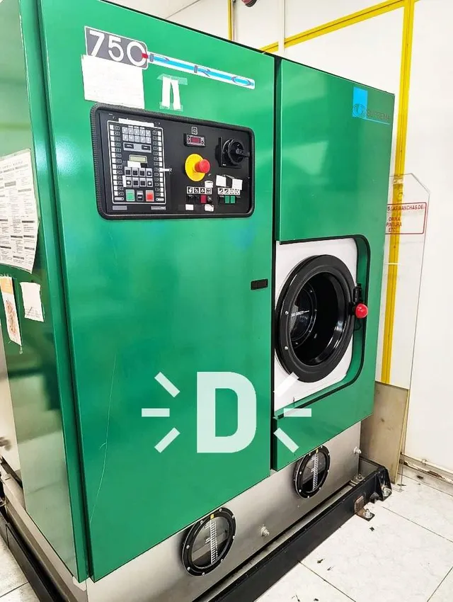 Traspaso de Tintorería Industrial en Torrent | Equipamiento Completo y Bajo Alquiler — 9