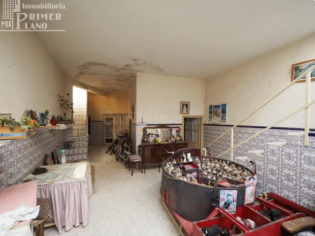 Amplia Casa en Venta para Reformar en Tomelloso - Calle Doña - foto 2