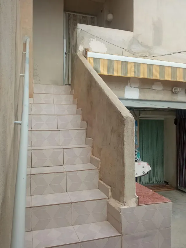 casa amplia de dos plantas con patio en Cehegín — 37