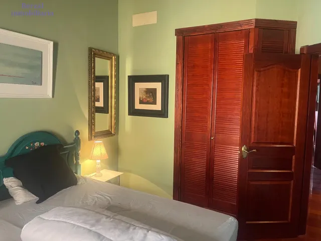 Singular chalet independiente junto a la cíniva de Los Manzanos, Lardero — 50