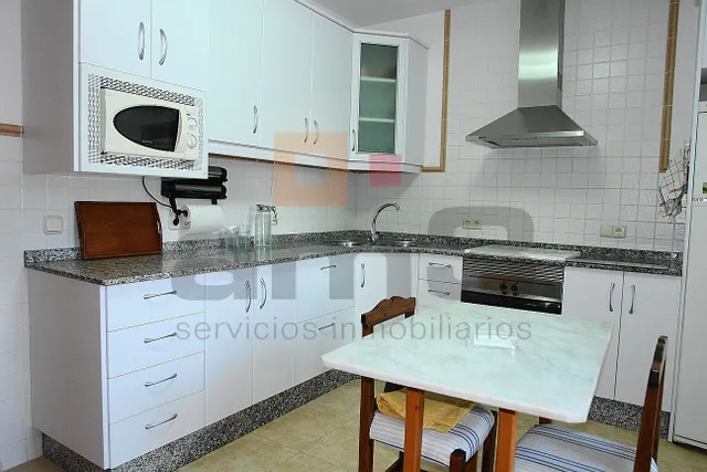 Casa con 8.190m2 de parcela en la zona del Palmeral. — 7
