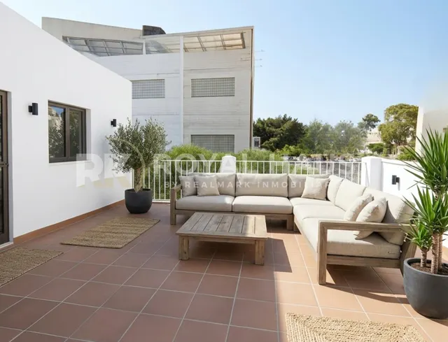 Dúplex 6 habitaciones 160m² en venta - Cristo Rey