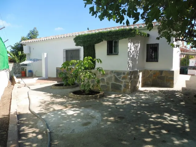 Chalet de 3 dormitorios con 2221m2 de parcela y vistas panorámicas — 20