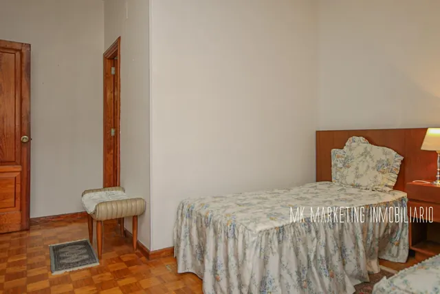 Piso 4 habitaciones 108m² en venta - Arenales — 25