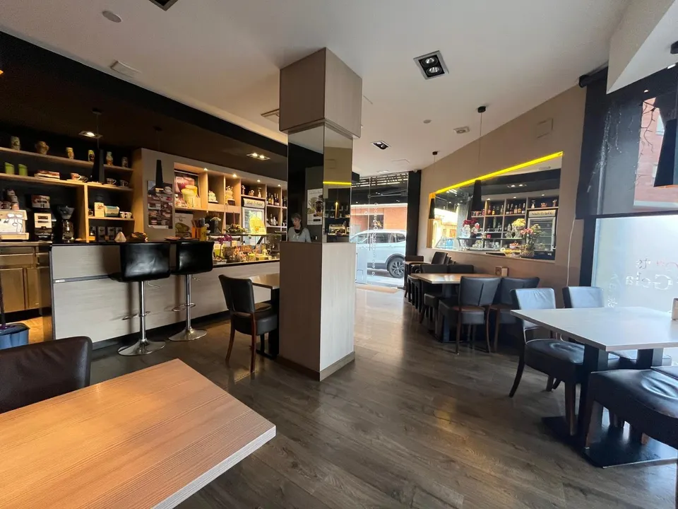Fantastico Local en Venta con negocio totalmente reformado en Igualada por 145.000€.