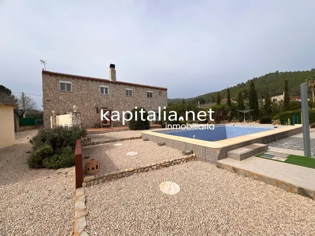 Chalet a la venta en l'Olleria — 4