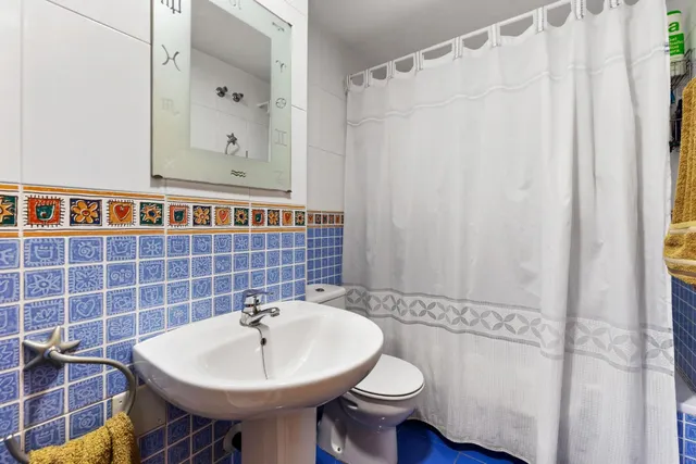 Amplio apartamento en Aguamarina, 50m de la playa — 12