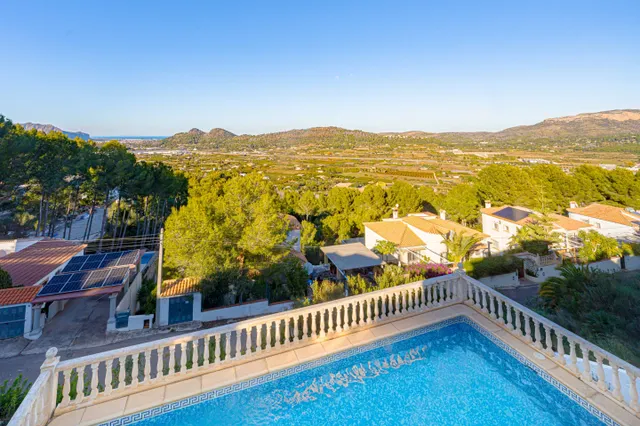 Casa para renovar con vistas despejadas en venta en Pedreguer — 2