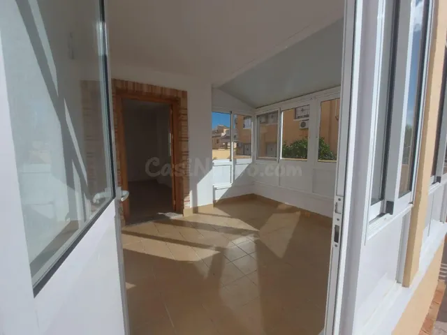 BAJADA DE PRECIO!!! Precioso bungalow en 2 alturas más solár - foto 5