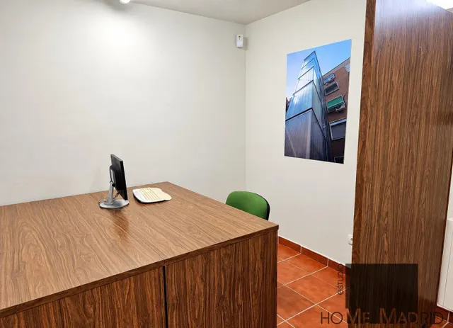ESTUDIO HOME MADRID ofrece oficina profesional de 52,51 m2, con jardín circundante, en el barrio de Peñagrande. — 8