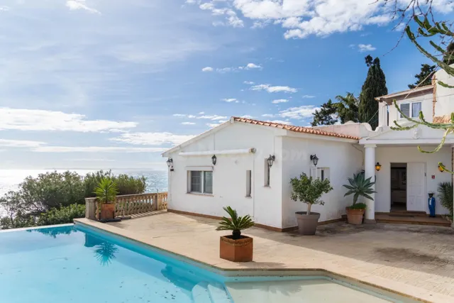 Villa en primera línea en Cala Pi con vistas infinitas al Me - foto 5