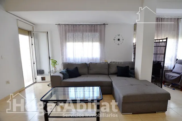 ¡En buena zona! Amplio, moderno y esquinero con gran balcón  - foto 4