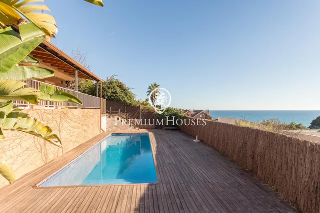 Casa independiente con vistas al mar en venta en Arenys de Mar — 2