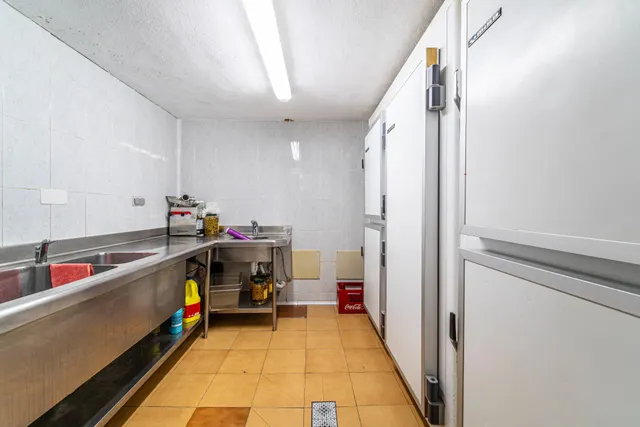 Restaurante de 541m2 en pleno funcionamiento en Maria de la Salud — 12