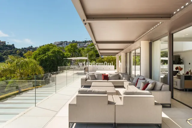 Chalet 5 habitaciones 642m² en venta - Costa del Sol - foto 4