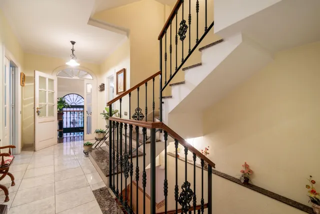 UNA CASA CON ALMA EN EL CORAZÓN DE ALMERÍA: 278 m2 Y DOS TERRAZAS PARA DISFRUTAR — 9