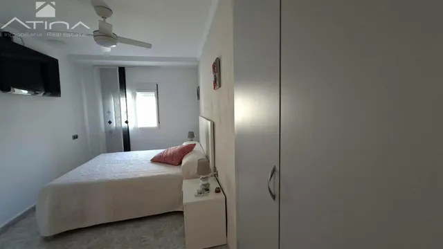Casa en Daimús con amplia terraza y orientación sureste, a pocos minutos de la playa | 4 dormitorios — 7
