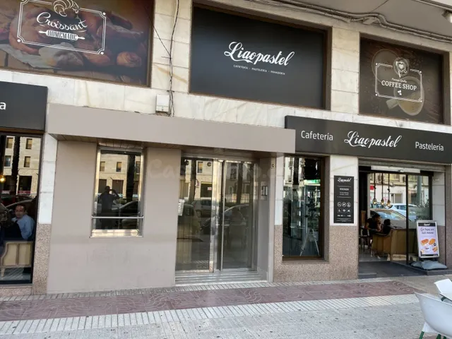 LOCAL EN PLANTA ENTRESUELO PARA OFICINA SITUADO EN ZONA COME