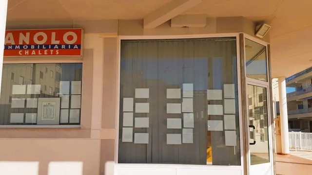Local multifuncional en planta baja con excelente accesibilidad y espacio exterior - Bellreguard — 2