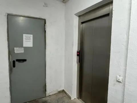 GARAJE EN LA COLMENA (CERCA DE RENFE) — 9