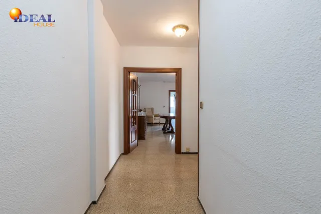 Estupendo piso  en la última planta en calle doctor azpitarte — 25