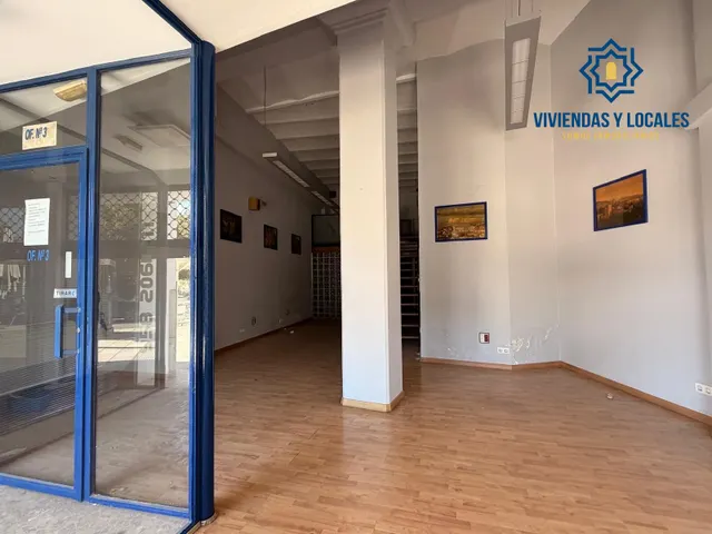 Espectacular Local en Avenida Constitución esquina con Aveni - foto 5