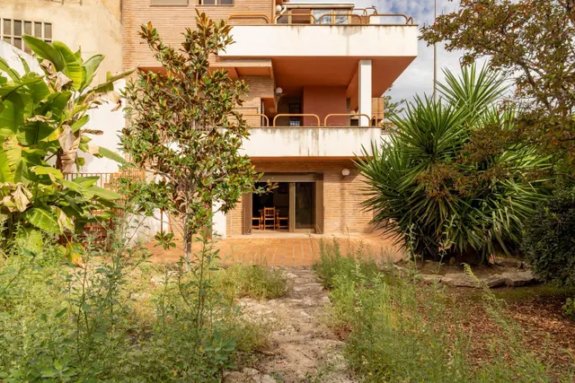 Una residencia exclusiva con terrazas panorámicas en un paraíso natural. — 43