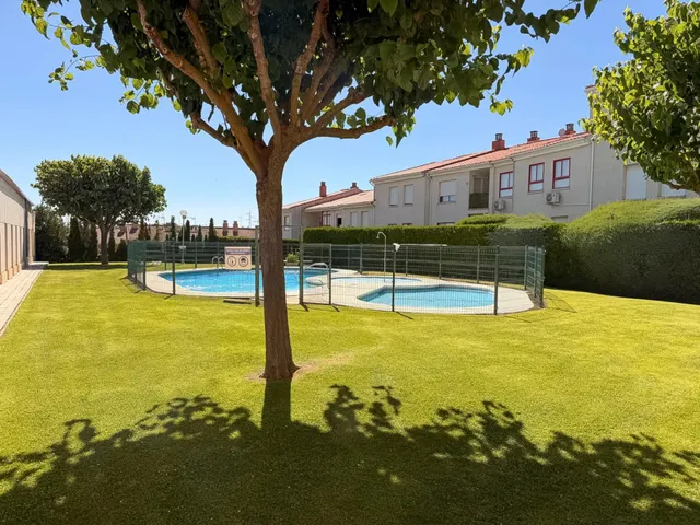 Piso con piscina en Cigales — 43