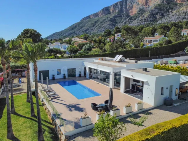 VILLA NERINA · VIDA EN UNA SOLA PLANTA FRENTE AL MONTGO EN J - foto 3