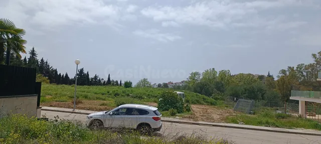 Parcela de 1426 m² para inversión en Nagüeles, Marbella — 2