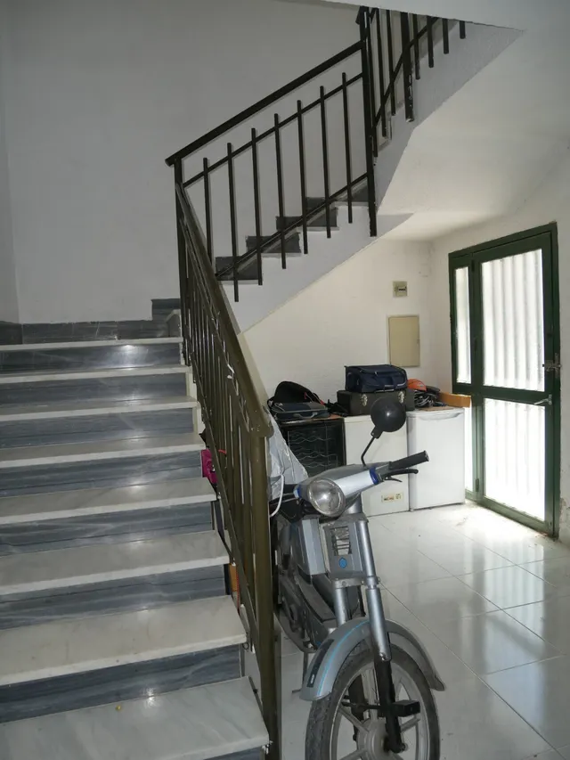Se venden naves con parcela de 2.868 m2 en Senda De los Garres — 38