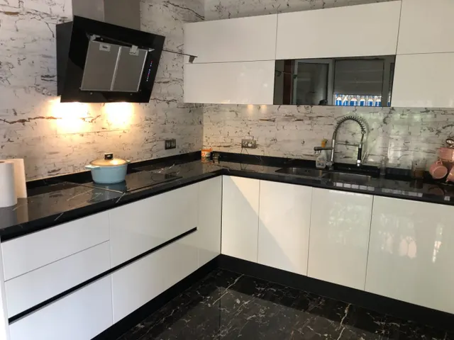 GRAN CASA EN VENTA EN URB. CAN CASAS — 10