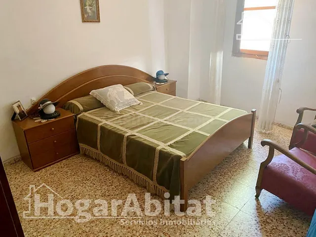 ESPACIOSA CASA CON TERRAZA Y GARAJE — 2