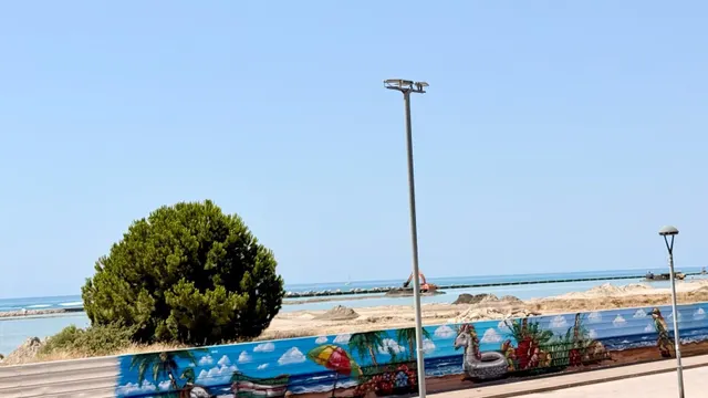 ¡Oportunidad Única en Cubelles! Local Comercial Reformado con Terraza y Vistas al Mar — 29