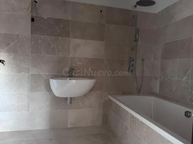 MONCASA VENDE PISO EN UNA DE LAS CALLES MAS EMBLEMATICAS DE  - foto 5