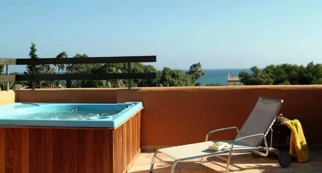 Gran Atico Duplex entre marbella y Estepona , lado playa 2º linea — 23